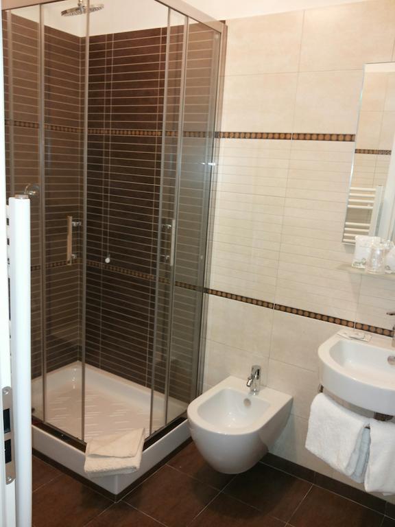 Manila Inn Рим Стая снимка